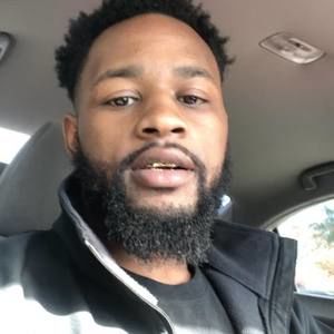 Meet your Posher, Derrick